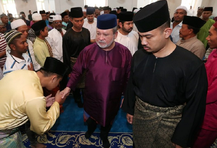 Sultan Johor Solat Sunat Aidiladha Bersama 1,000 Jemaah