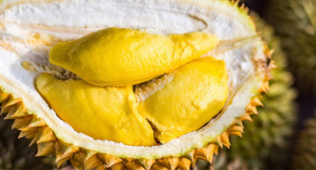 Musim Durian Datang Lagi, Jom Cuba Petua Hilangkan Bau Durian & Kurangkan Panas Badan!